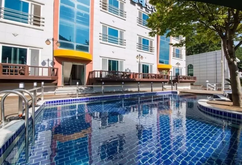 Yeosu Bebeolleh Pension