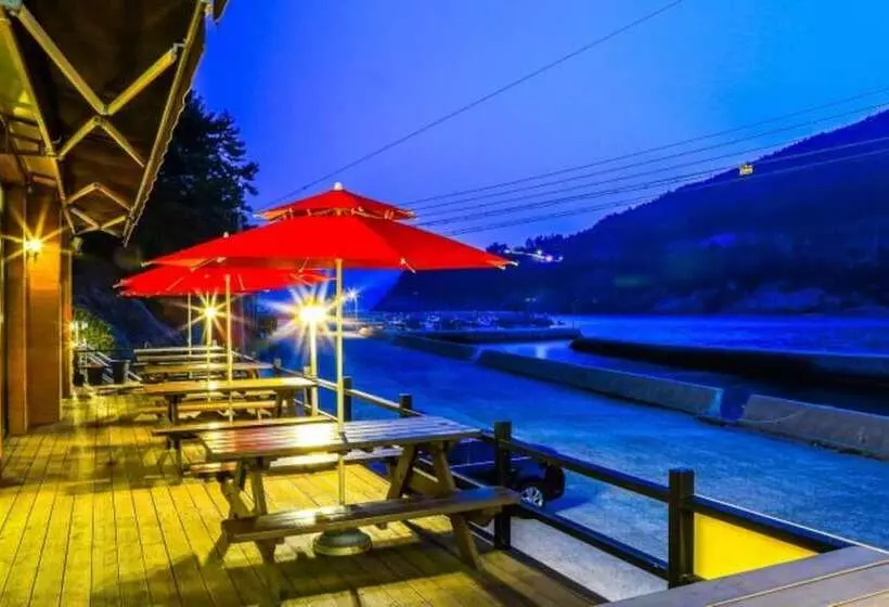 Yeosu Bebeolleh Pension