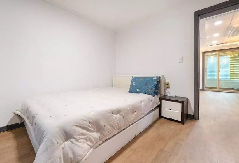 Yeosu Bebeolleh Pension