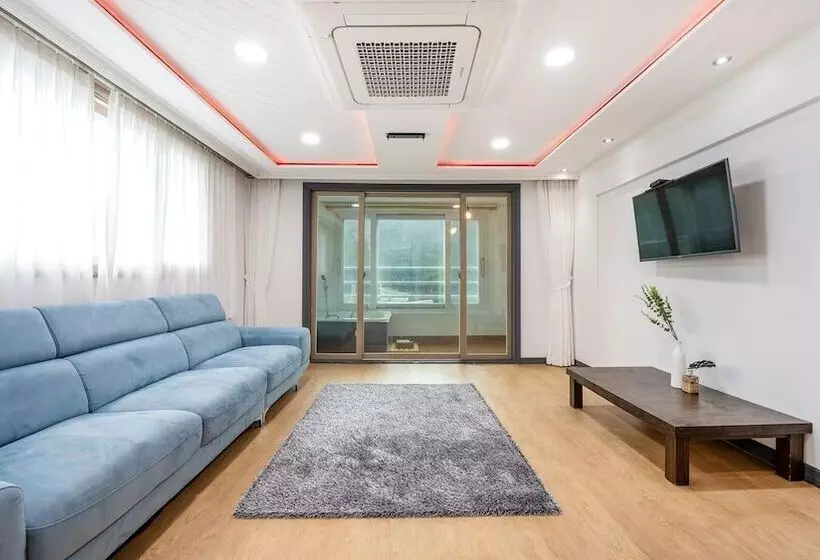 Yeosu Bebeolleh Pension