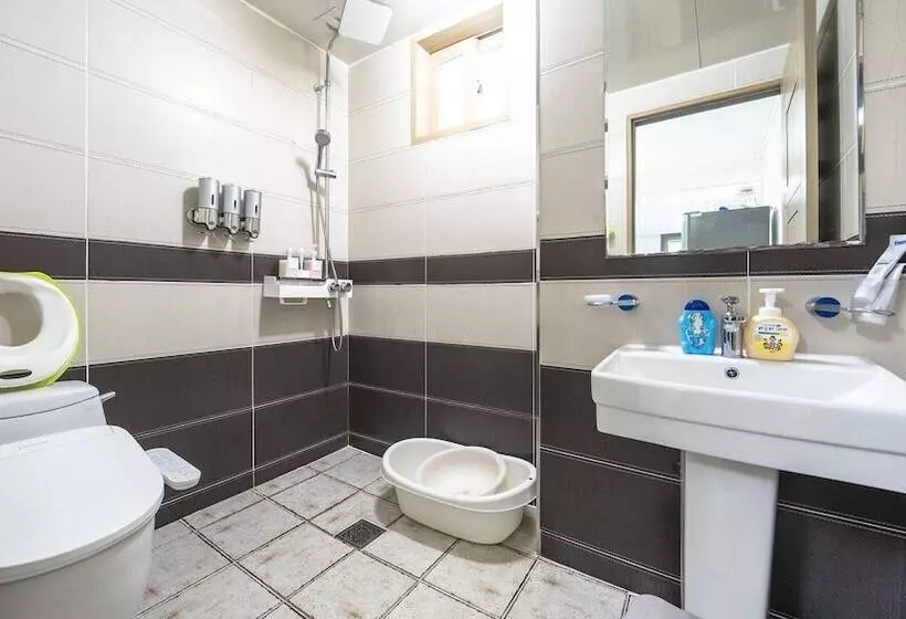 Yeosu Bebeolleh Pension