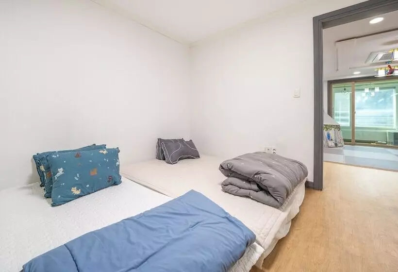 Yeosu Bebeolleh Pension