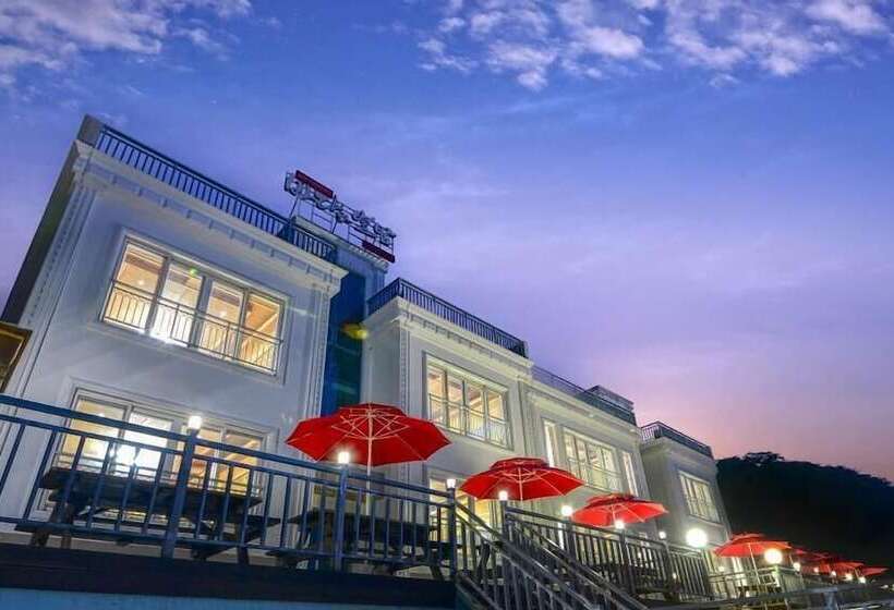 Yeosu Sea And Starnight Pension