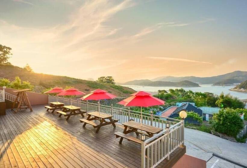 Yeosu Sea And Starnight Pension