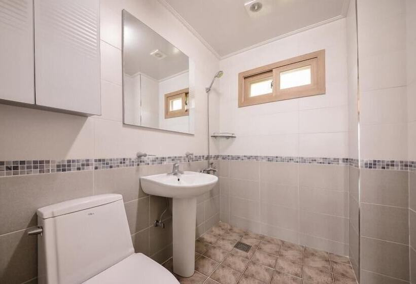 Yeosu Sea And Starnight Pension