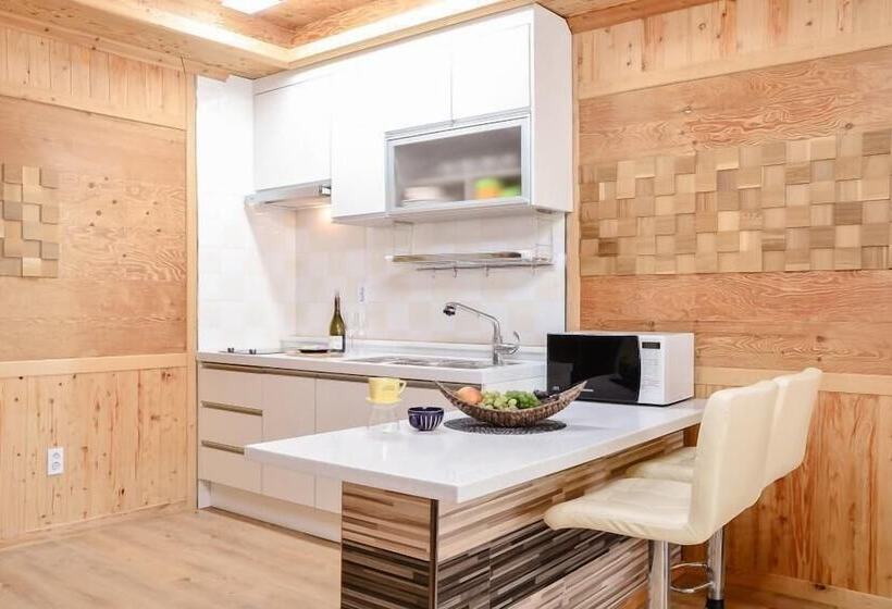 Yeosu Sea And Starnight Pension