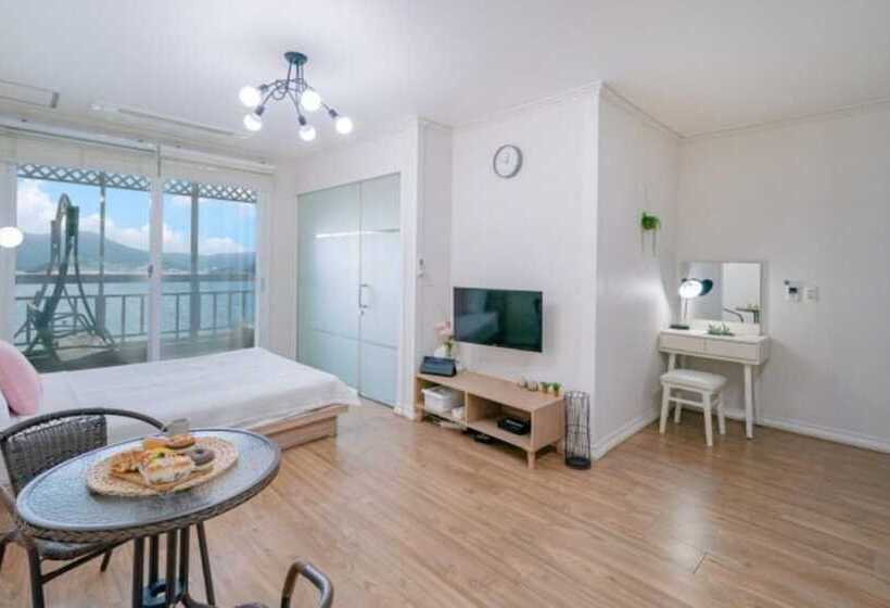 Geoje Badageurigo Pension