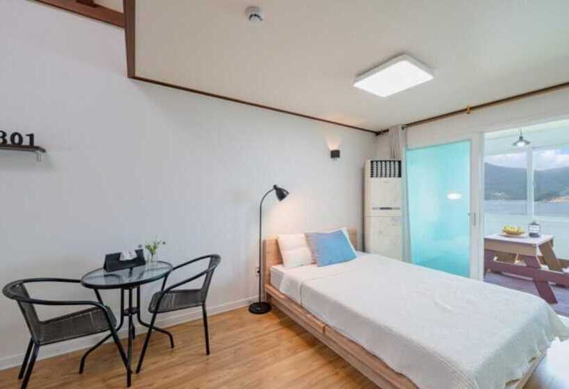 Geoje Badageurigo Pension