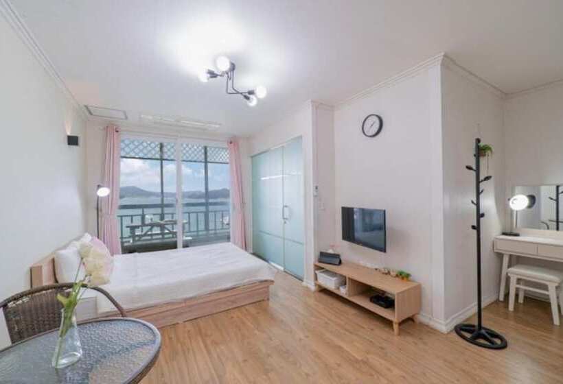 Geoje Badageurigo Pension