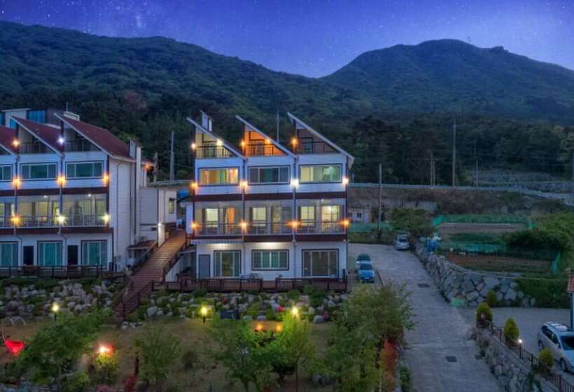 Geoje Badageurigo Pension