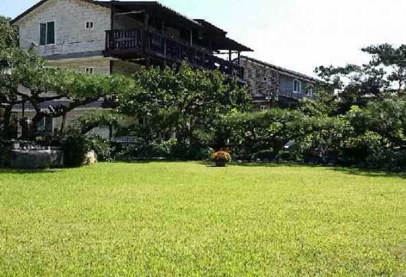 Gyeongju Bonjour Pension