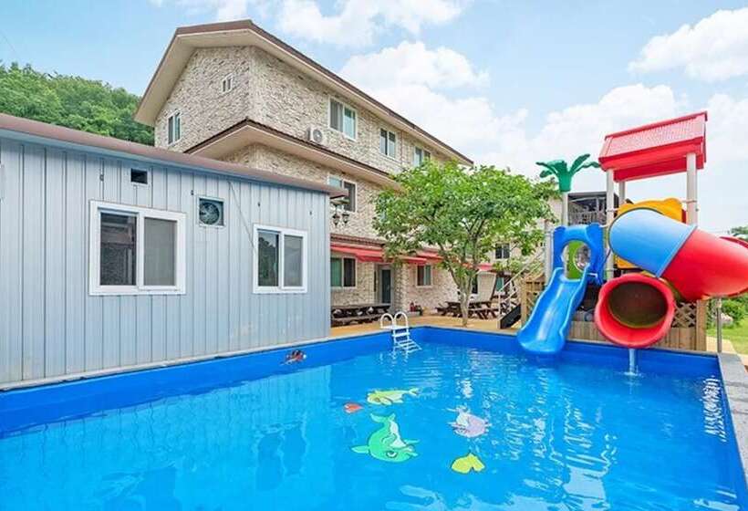 Gyeongju Bonjour Pension