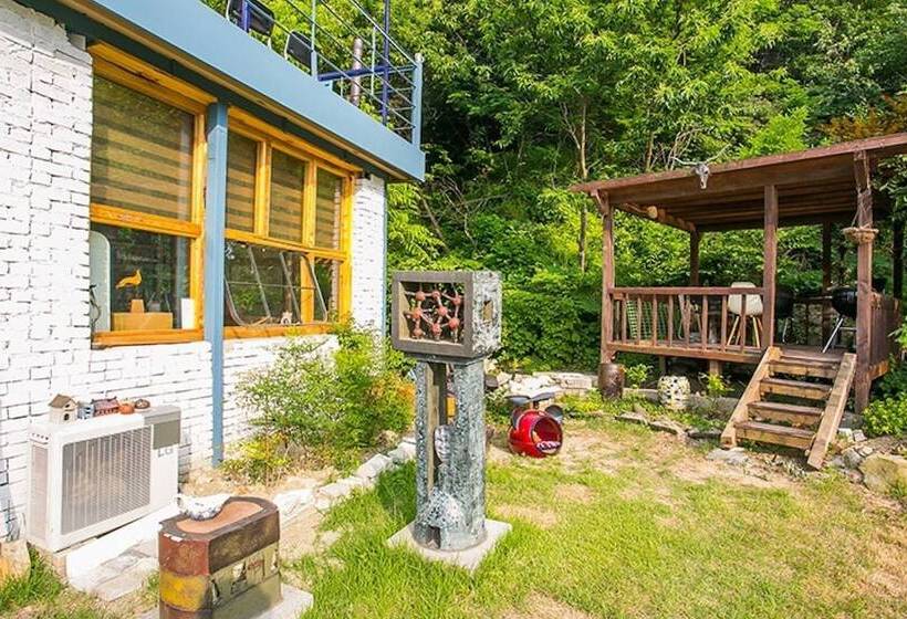 Gangneung Clay House Pension