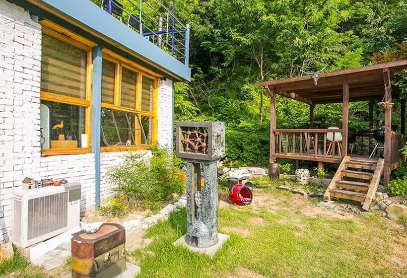 Gangneung Clay House Pension
