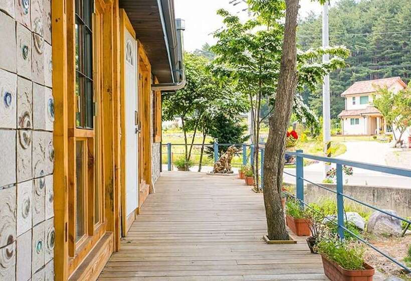 Gangneung Clay House Pension
