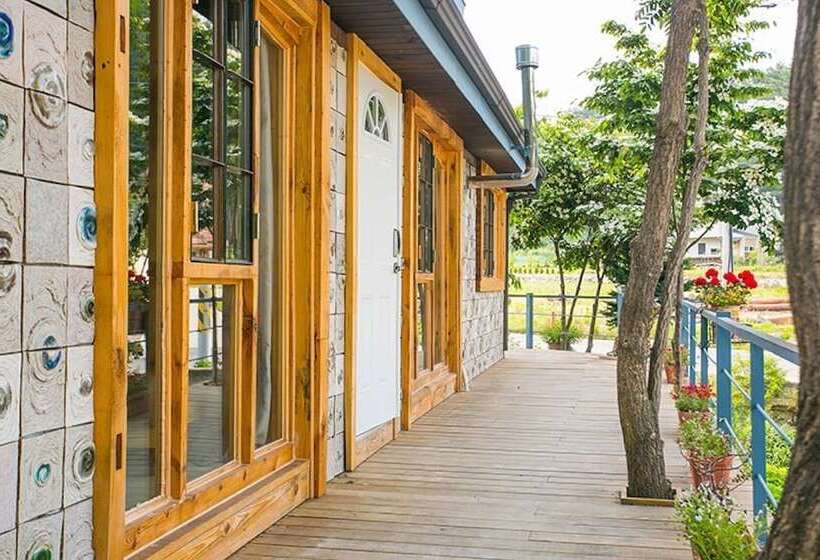 Gangneung Clay House Pension