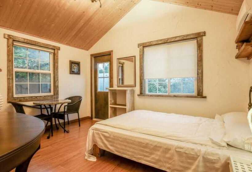 Gangneung Pine Hill Pension