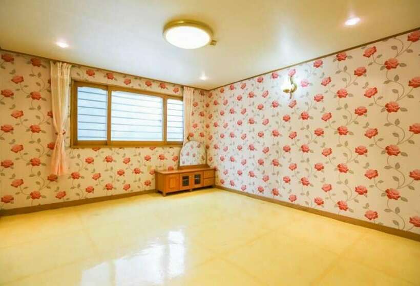 Gapyeong Dolmaru Pension