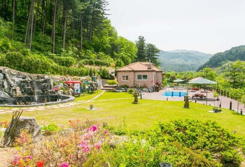 Gapyeong Min House Pension