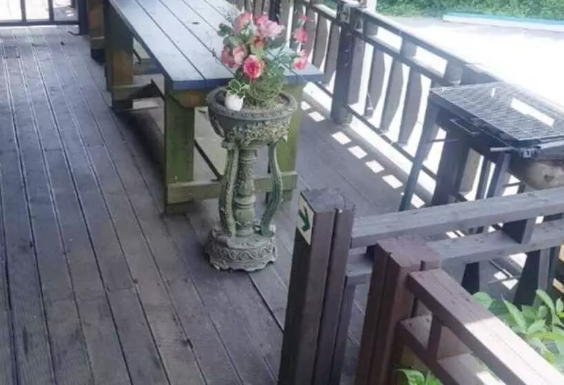 Gapyeong Supeuro Ganeungil Pension