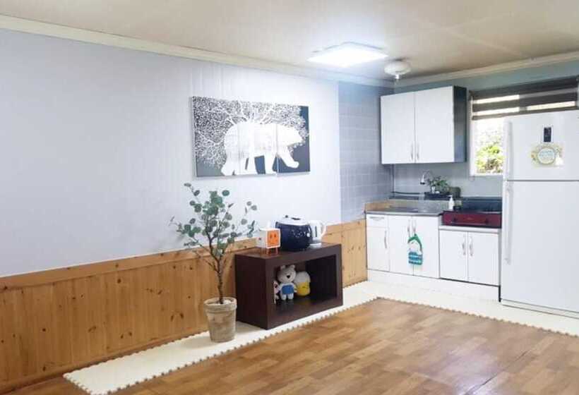 Gapyeong Supeuro Ganeungil Pension