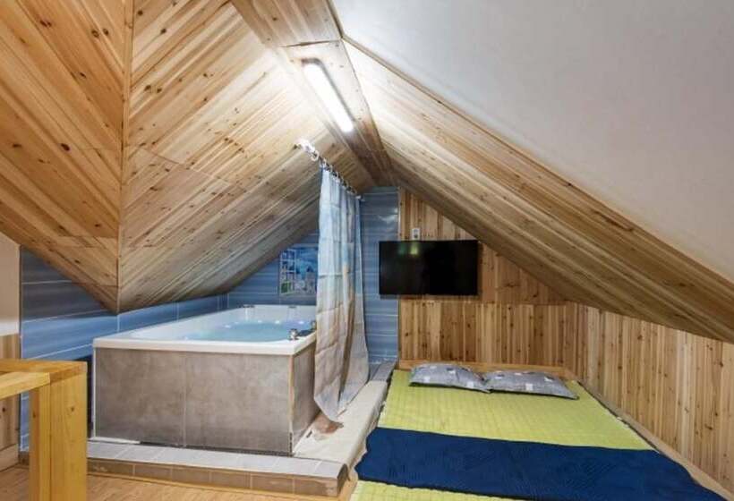 Spa Pension In The Forest Of Gapyeong