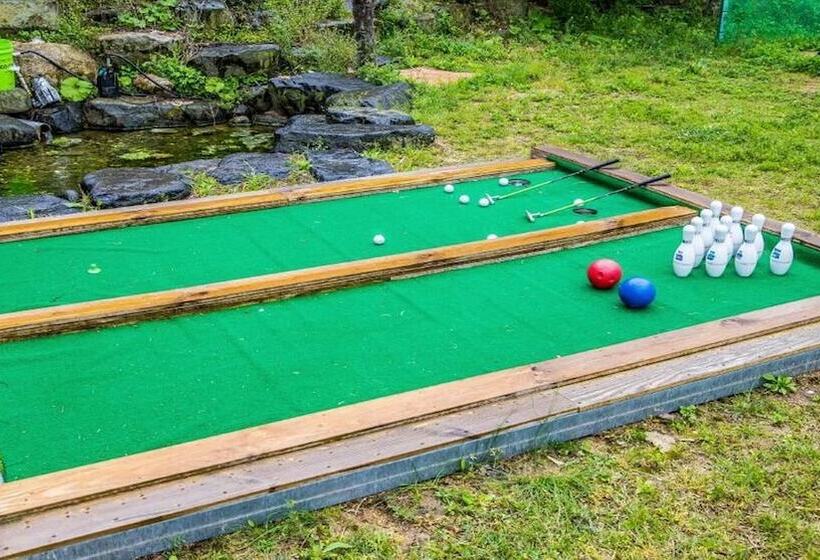 Geoje Rockspa Pension