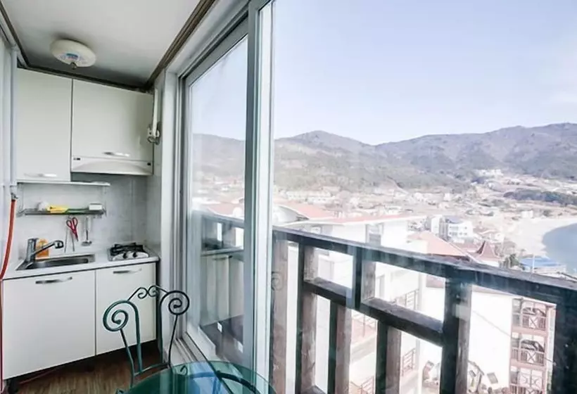 Geoje Rojas Condo Pension