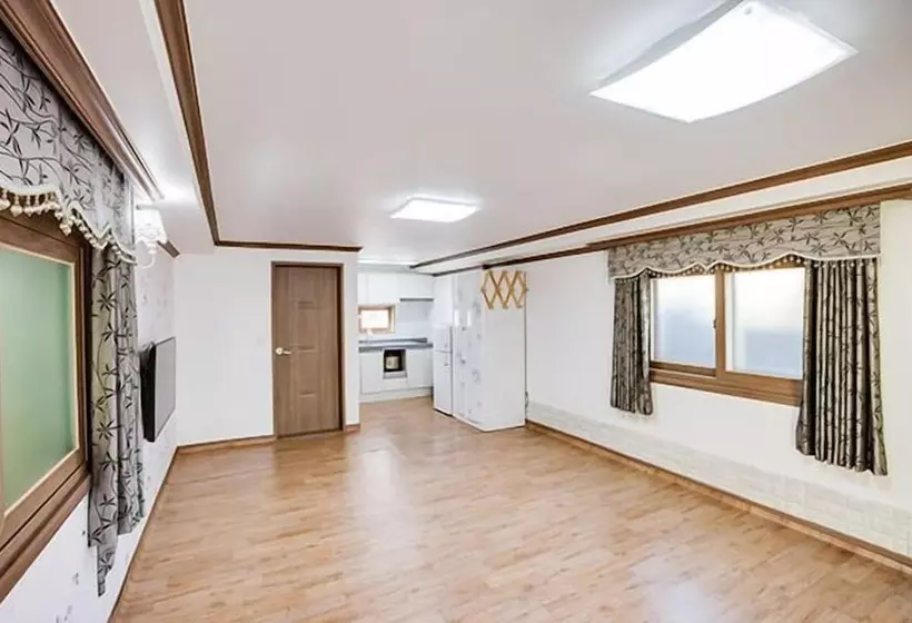 Geoje Rojas Condo Pension