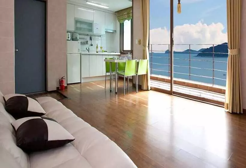 Geoje Rojas Condo Pension