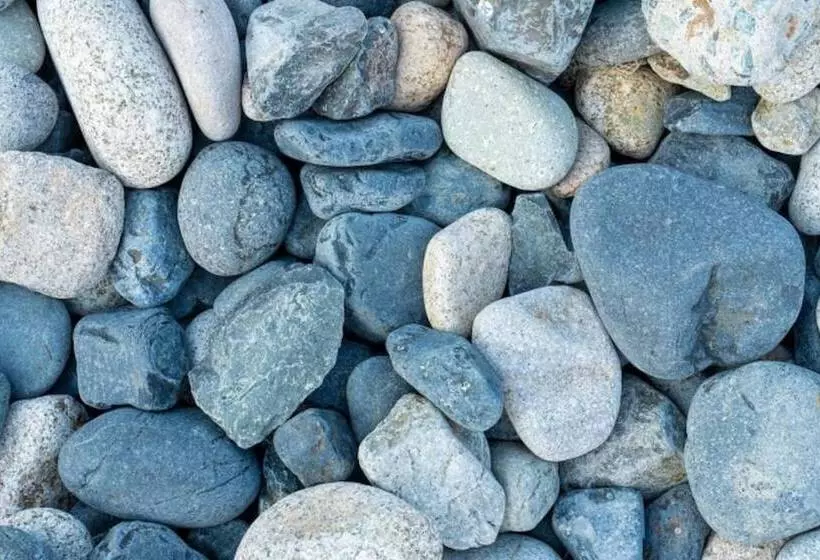 Geoje Rojas Condo Pension