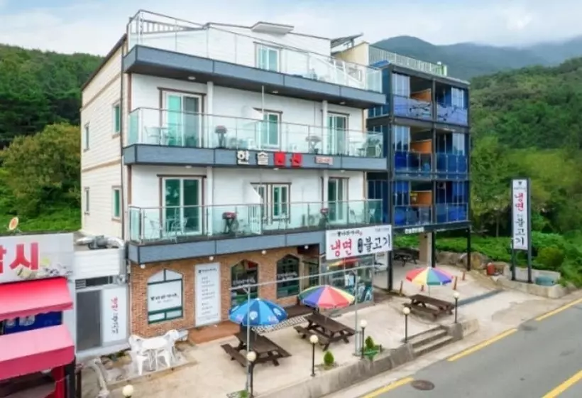 Geojedo Hansol Pension