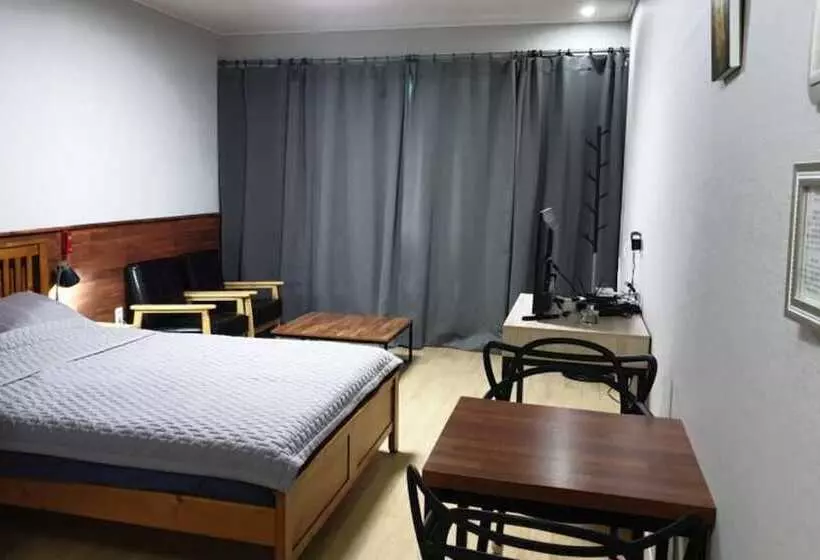 Goheung Gaeuruinun Pension