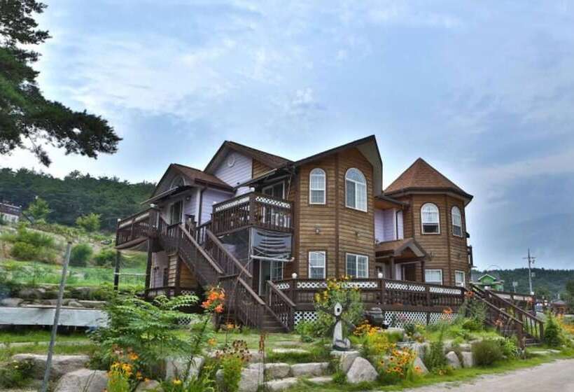 Gyeongju Tenderness Pension