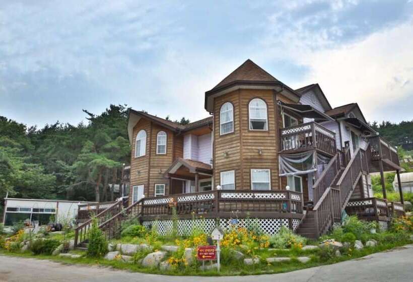 Gyeongju Tenderness Pension