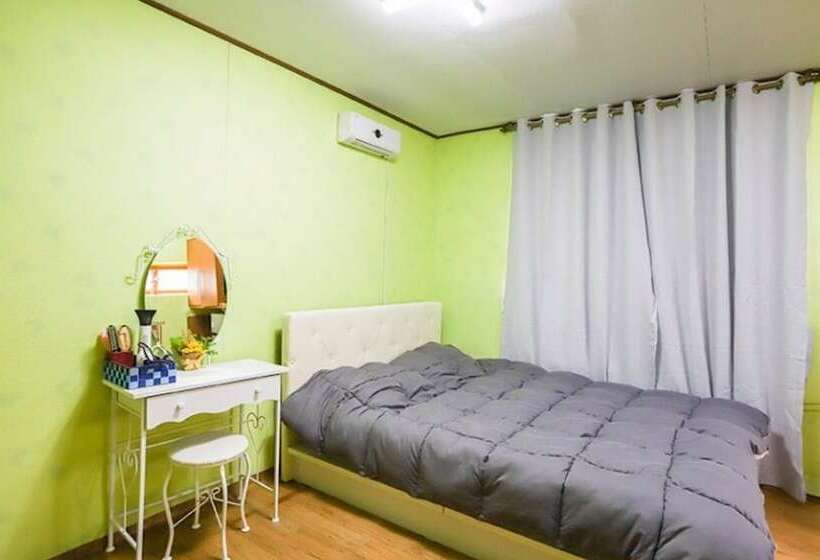 Hoengseong Sigollageune Pension