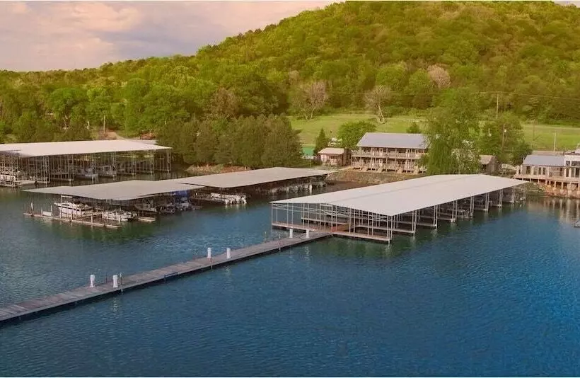 Hotelli Wildwood Resort & Marina