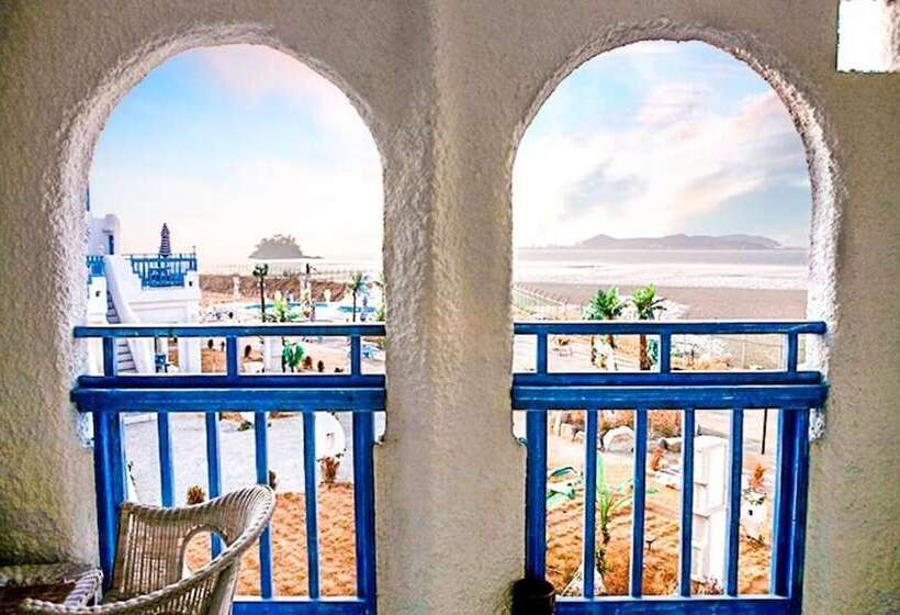 Hwaseong Santorini Pension 8