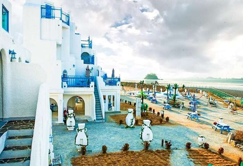 Hwaseong Santorini Pension 8