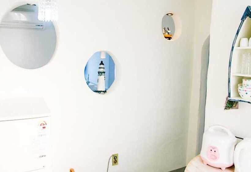 Hwaseong Santorini Pension 8