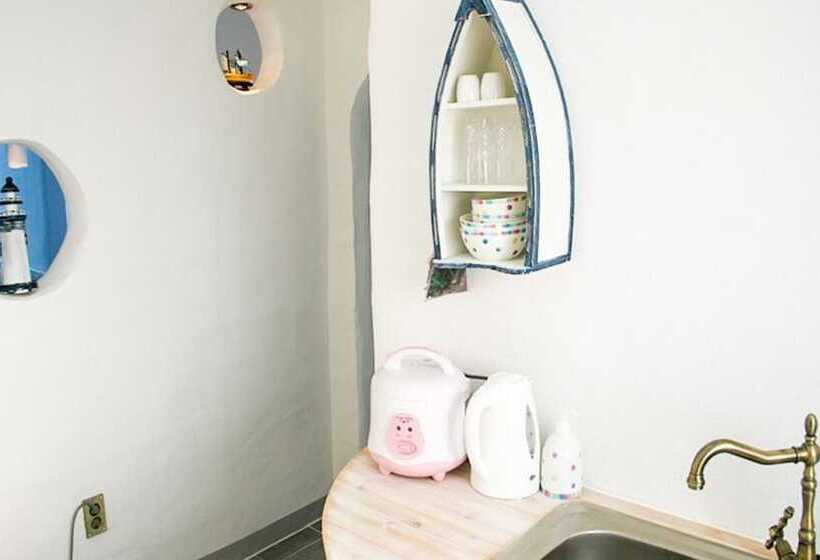 Hwaseong Santorini Pension 8