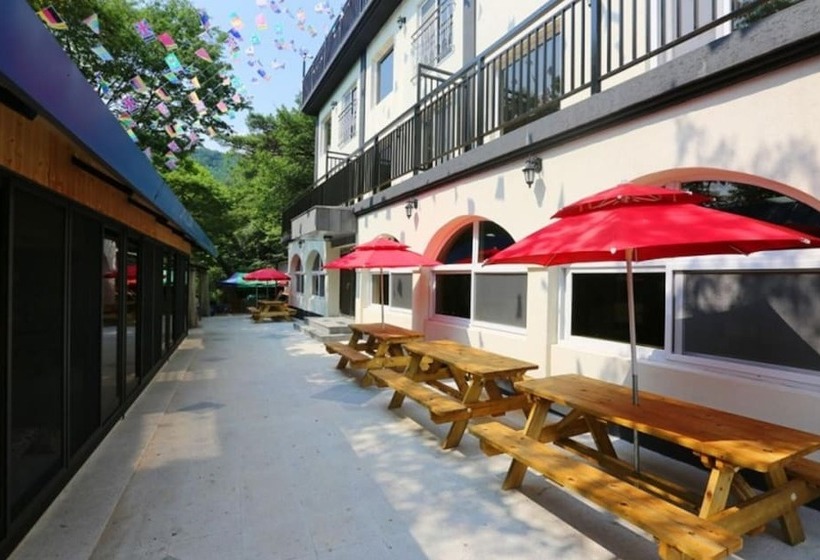 Jecheon Nine Valley Pension
