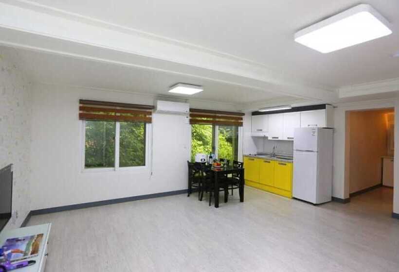 Jecheon Nine Valley Pension