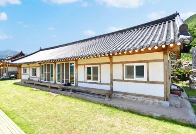 Miryang Eoleumgol Hanok Pension