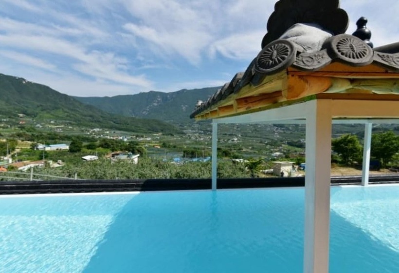 Miryang Eoleumgol Hanok Pension