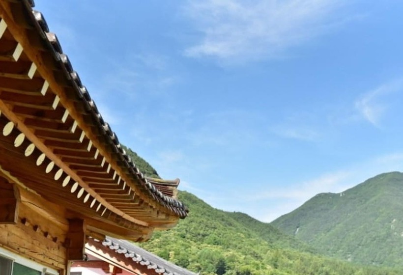 Miryang Eoleumgol Hanok Pension