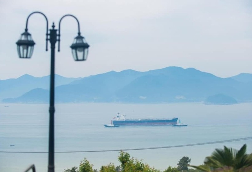 Namhae Skyblue Sea Pension