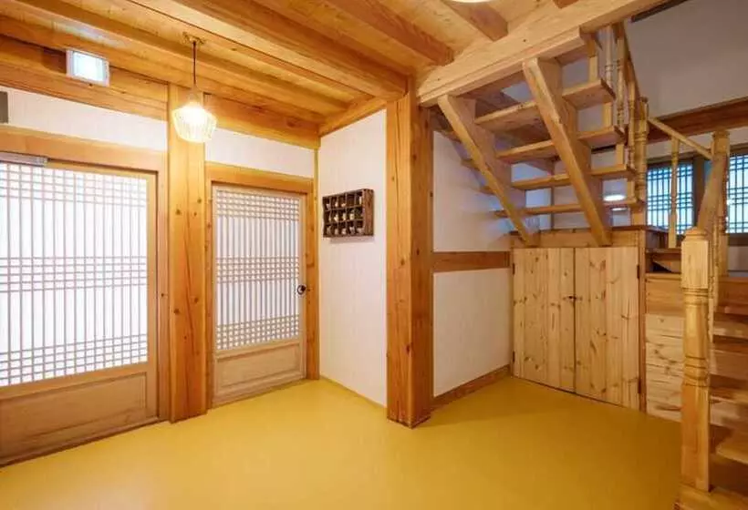 ペンション Daegu Seomun Hanok Guesthouse