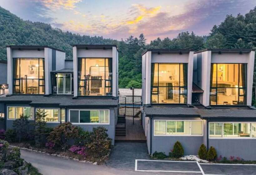 פנסיון Gapyeong Dior Pool Villa