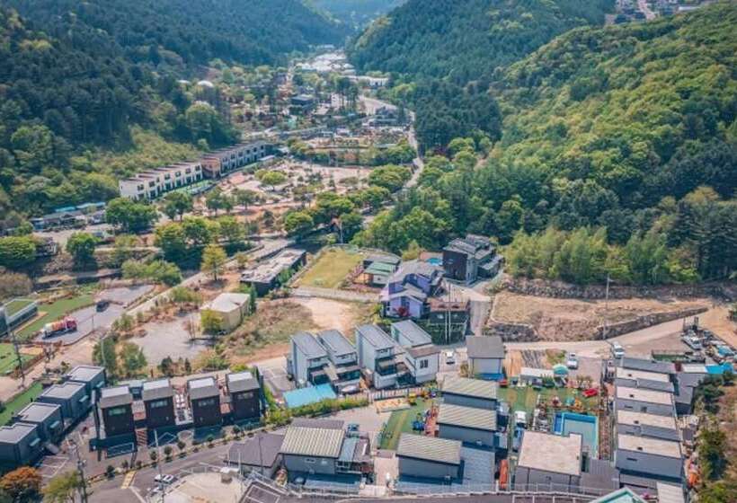 פנסיון Gapyeong Dior Pool Villa